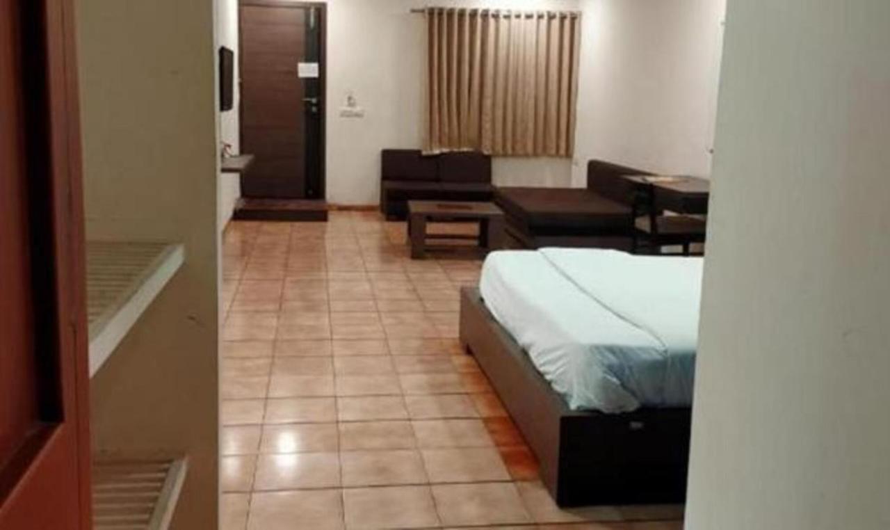 Hotel Sun N Step Club Ahmedabad Luaran gambar