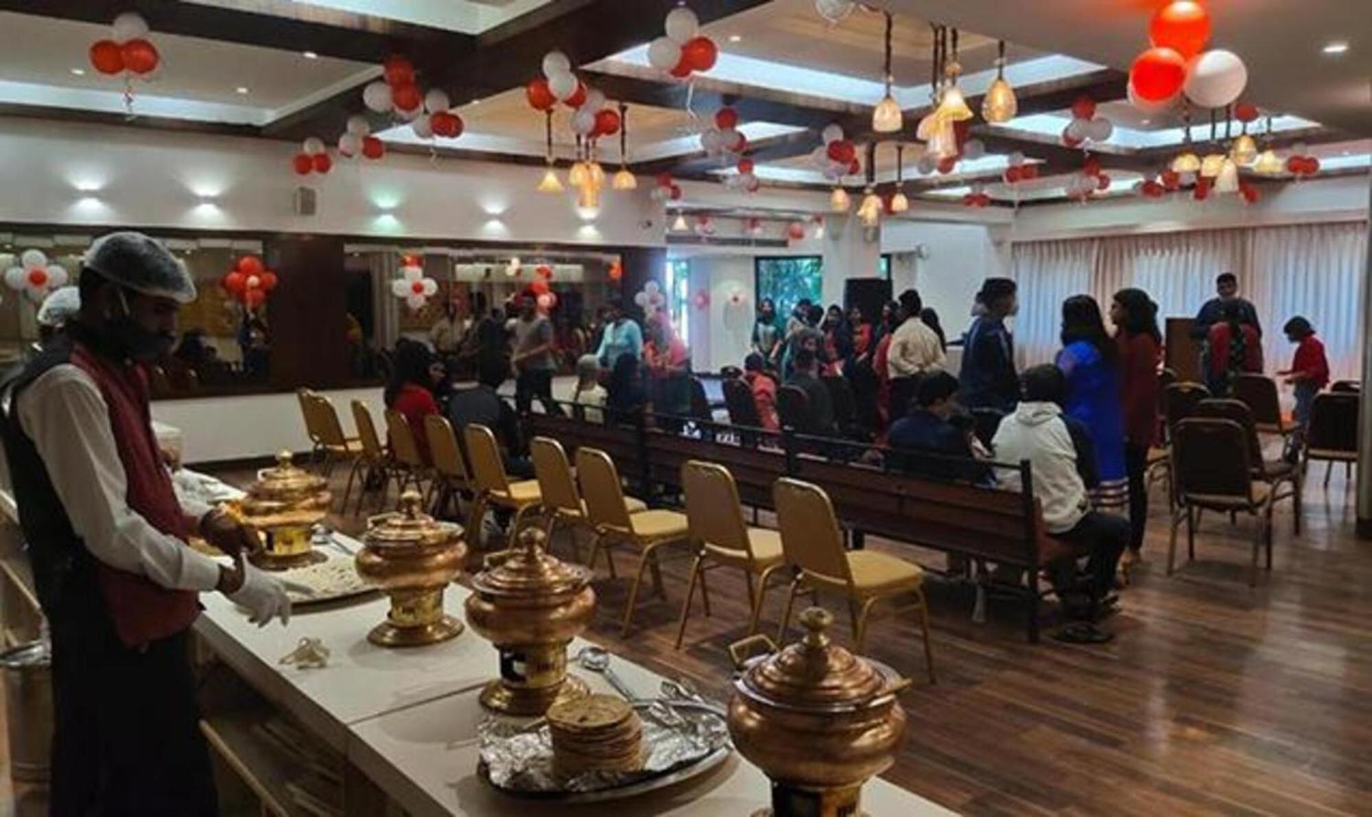 Hotel Sun N Step Club Ahmedabad Luaran gambar