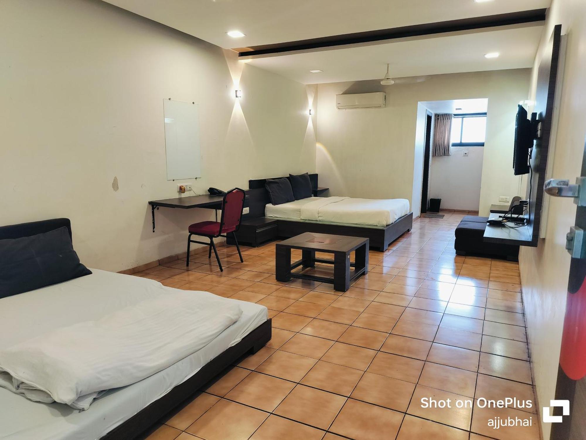 Hotel Sun N Step Club Ahmedabad Luaran gambar
